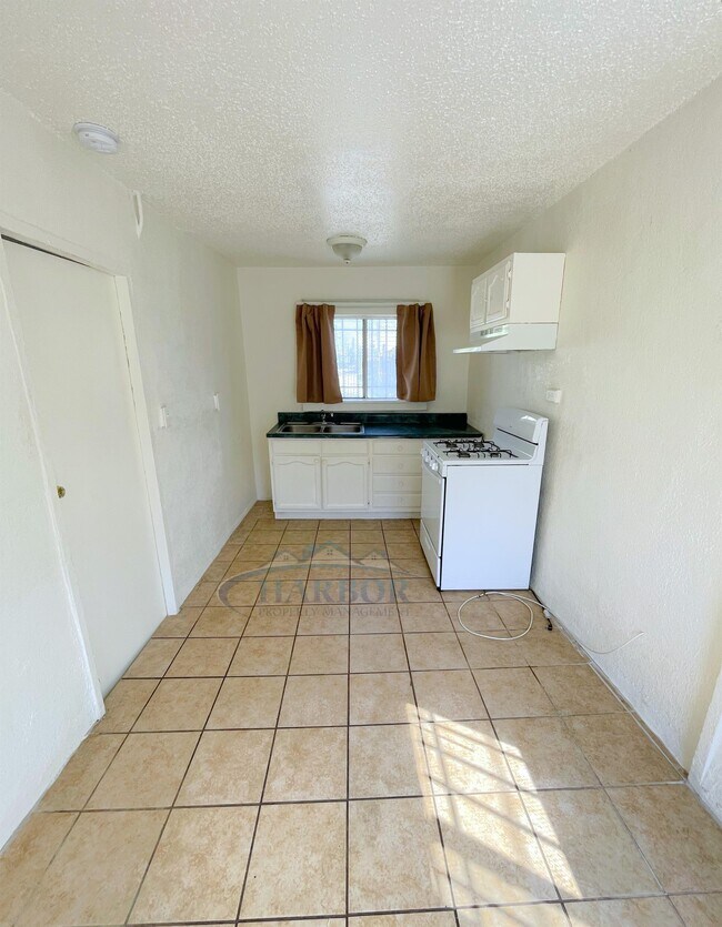 Foto del edificio - 517 E 61st St