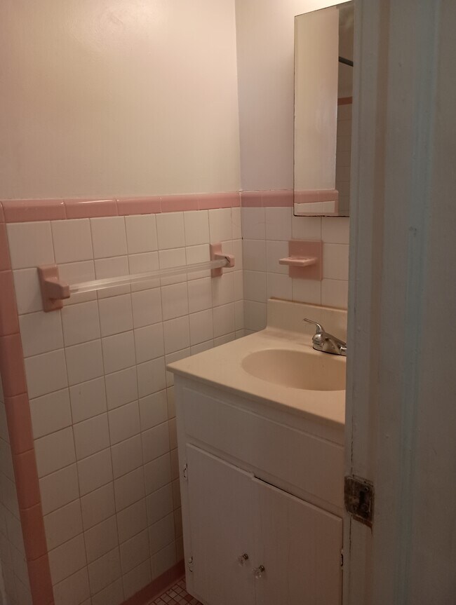 Foto del edificio - 3815 Noble Ave