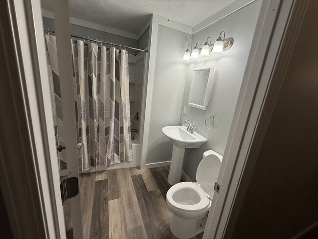 Foto del edificio - 622 E Carpenter St