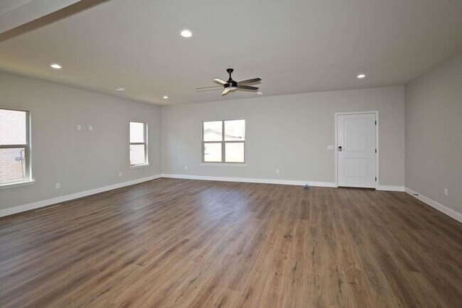 Building Photo - 4715 Scotty Dr