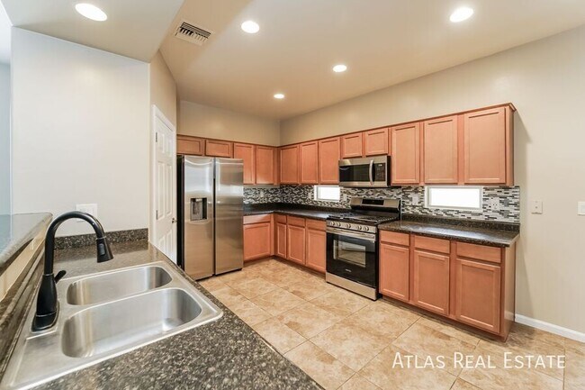 Foto del edificio - 6449 W Smoky Falls Way