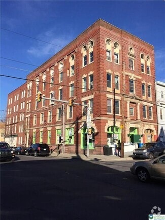 Building Photo - 402 Ridge Ave
