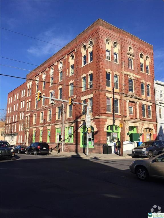 Building Photo - 402 Ridge Ave