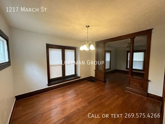 Foto del edificio - 1217 March St