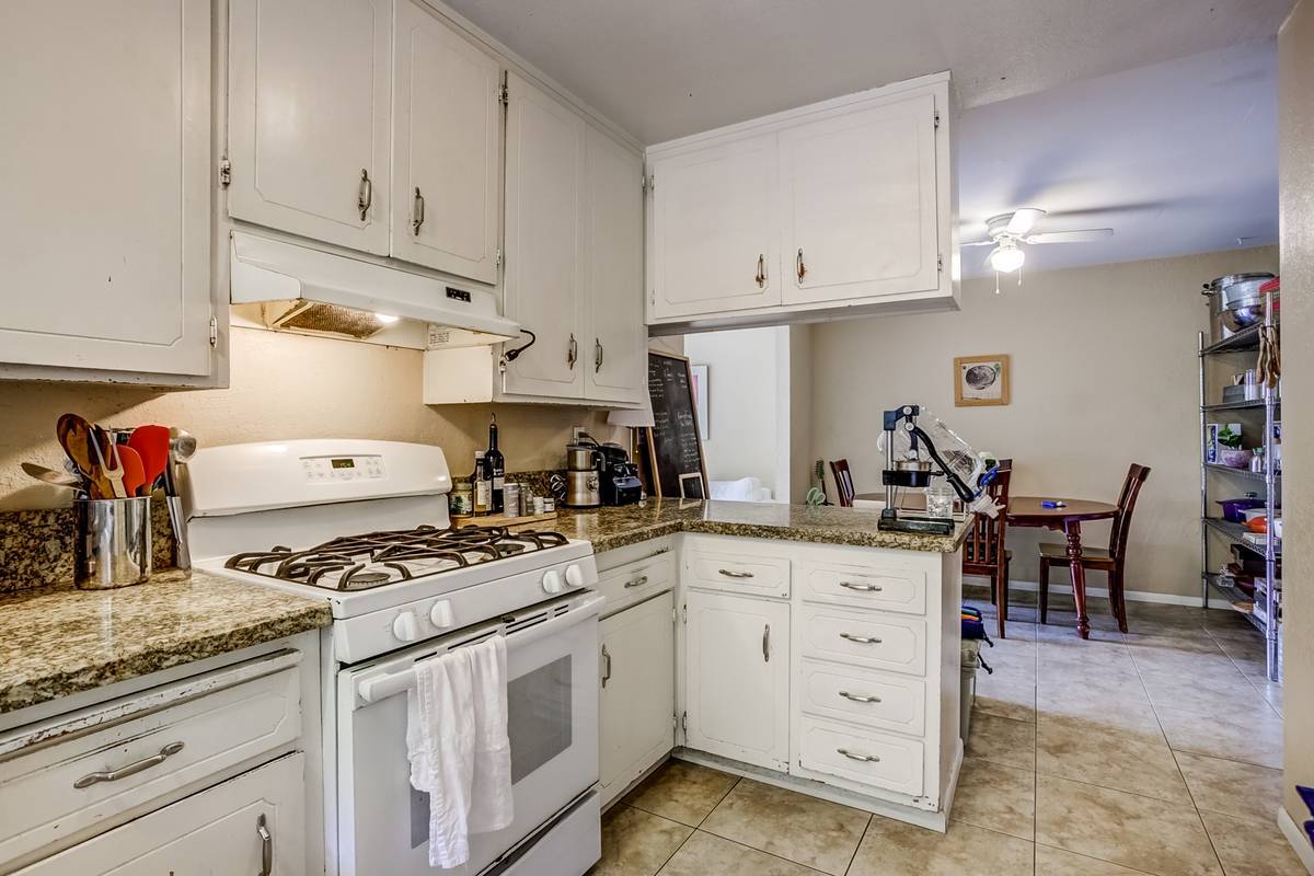 Primary Photo - 1011 Hygeia Ave