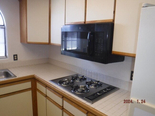 Foto del edificio - SECOND STORY TWO BED, TWO BATH CONDO, ACCE...