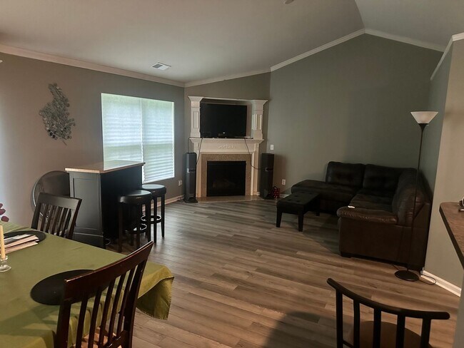 Foto del edificio - 626 English Oak Cir