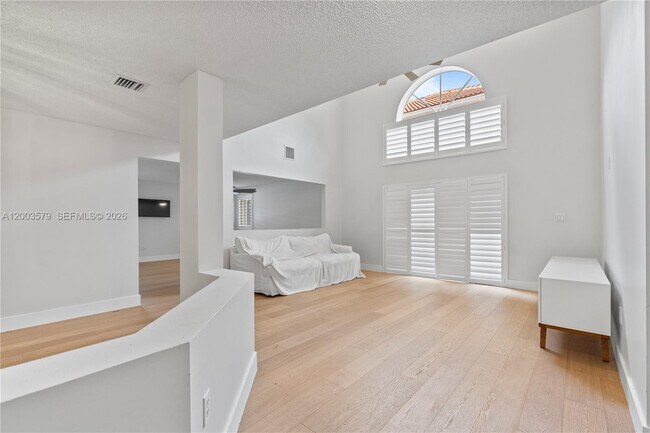 Foto del edificio - 237 NW 100th Ave