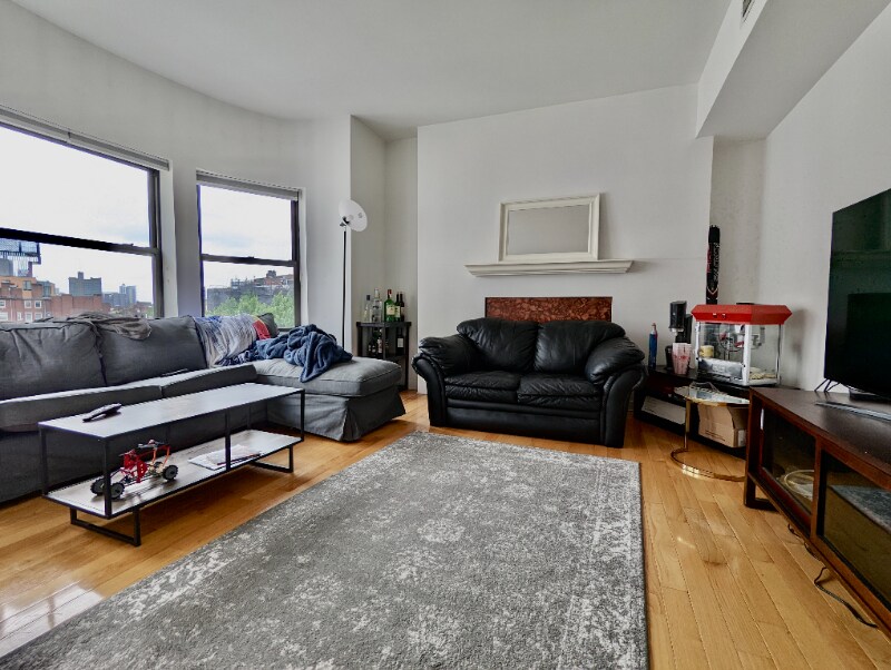 Primary Photo - 636-638-638 Beacon St