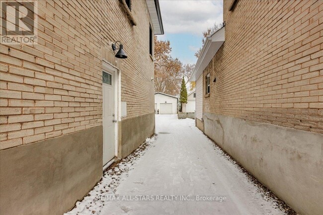 Photo du bâtiment - 387 Ontario St