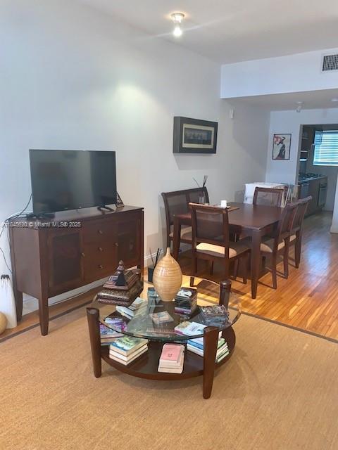 Foto principal - 1330 Drexel Ave