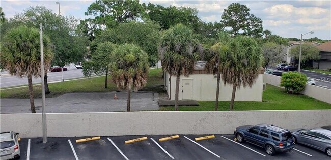 Foto del edificio - 6338 Newtown Cir