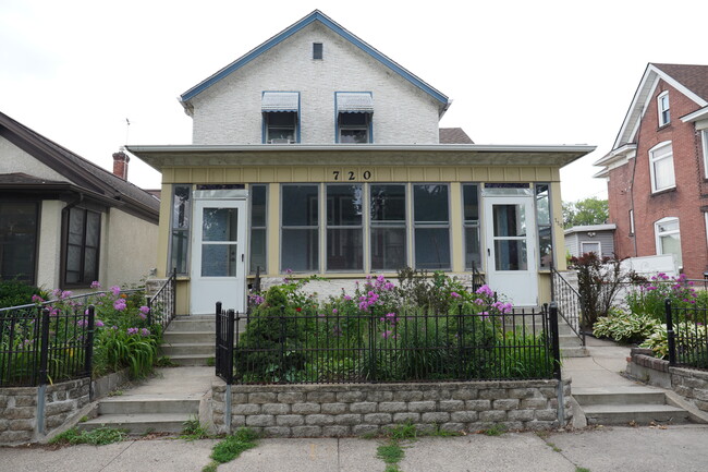 Welcome to 720 Jefferson! - 720 Jefferson St NE