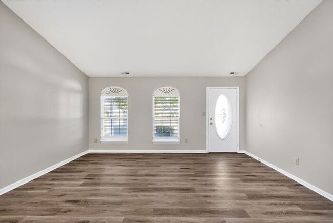 Building Photo - 6708 Wimbledon Dr