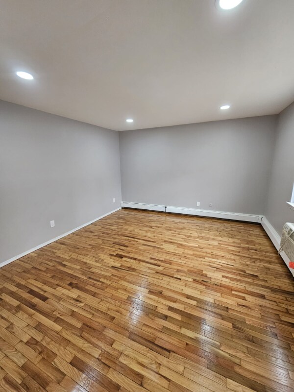 Building Photo - 52-54 W Stratford Pl