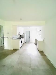 Foto del edificio - 780 NE 122nd St