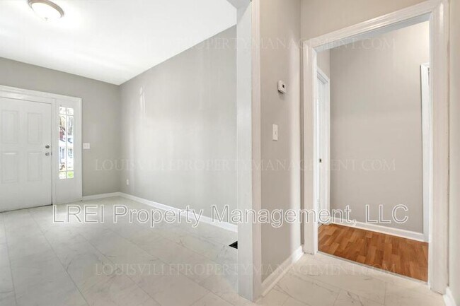 Foto del edificio - 4141 W Market St