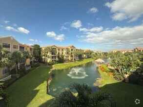 Building Photo - 700 Uno Lago Dr
