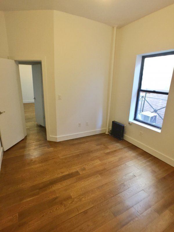 Foto del edificio - 165 W 127th St