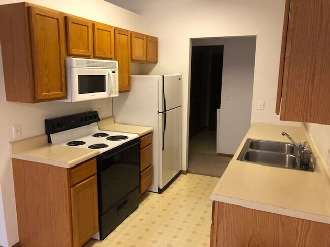 Foto del edificio - 4809-4811-4811 Geyser Blvd
