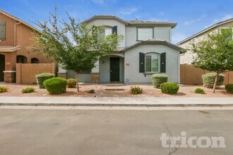 Building Photo - 323 N 56th Pl