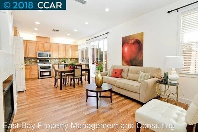 Building Photo - 3 br, 2.5 bath House - 12 Poppy Hills Ln