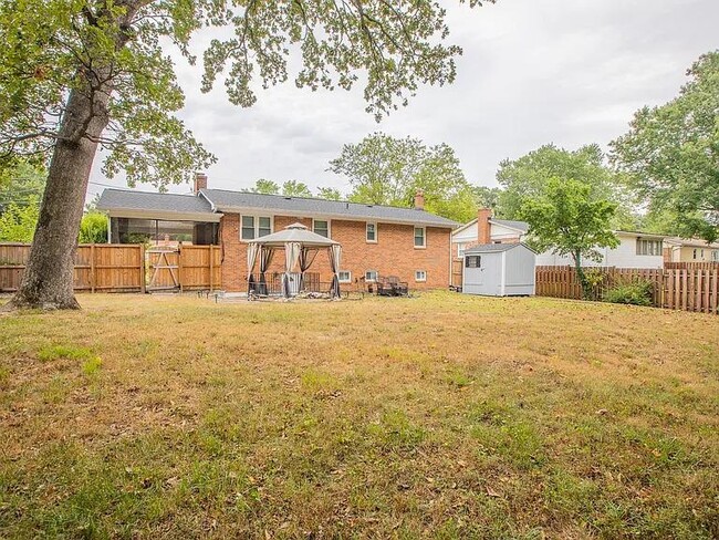 Photo - 5707 Alan Dr House