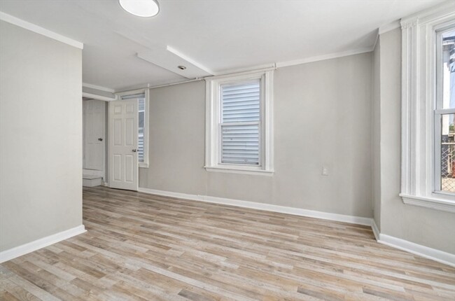 Building Photo - 153 Summer St