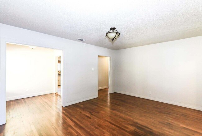 Building Photo - 2306 20th St
