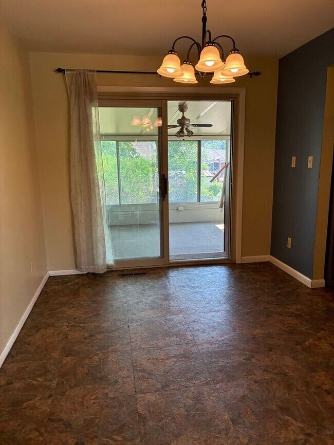 Foto del edificio - 4 Bedroom, 2 Bathroom Ranch