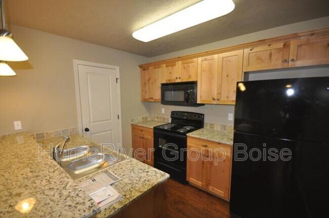 Foto del edificio - 11828 W Fairview Ave