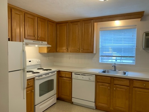 Building Photo - 1 Viking Ct