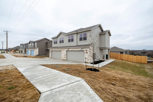 Building Photo - Recently Built 3 Bedroom, 2 Bath Duplex in Georgetown