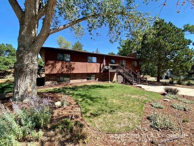 Building Photo - 7425 Delmonico Drive