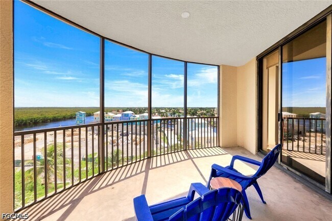 Foto del edificio - 5781 Cape Harbour Dr