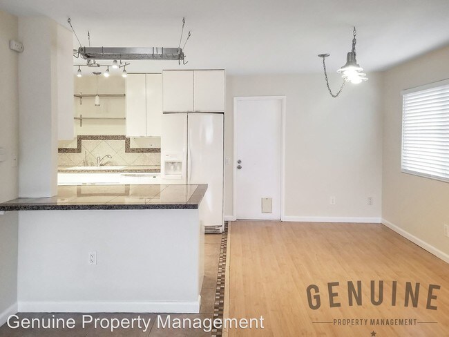 Building Photo - 2 br, 2 bath House - 2000 Meyer Place Unit A3