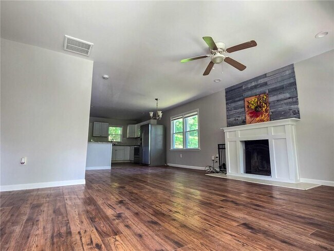 Foto del edificio - 257 Barfield Ave SW