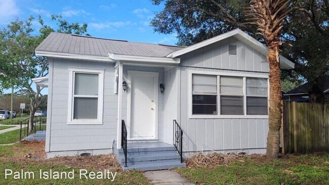 Foto del edificio - 3 br, 1 bath House - 800 28th St N