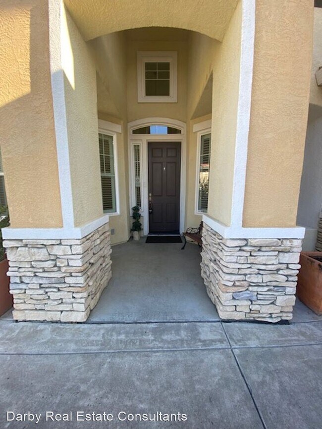 Foto del edificio - 4 br, 2.5 bath House - 2452 Berkshire Lane