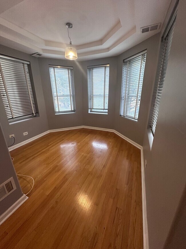 Foto del edificio - 6714 S Chappel Ave