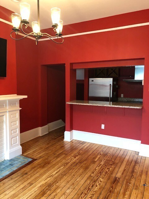 Building Photo - Dupont - West End 1 Bedroom Bi-Level Apt w...