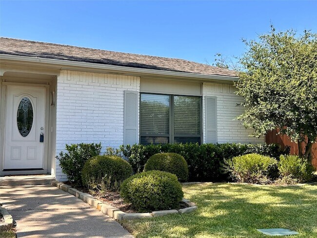 Foto del edificio - 1533 W Spring Creek Pkwy