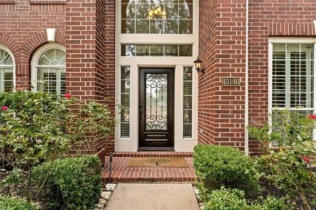 Foto del edificio - 13146 Oakwood Manor Dr