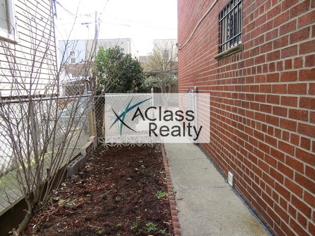 Building Photo - 3129 42nd St