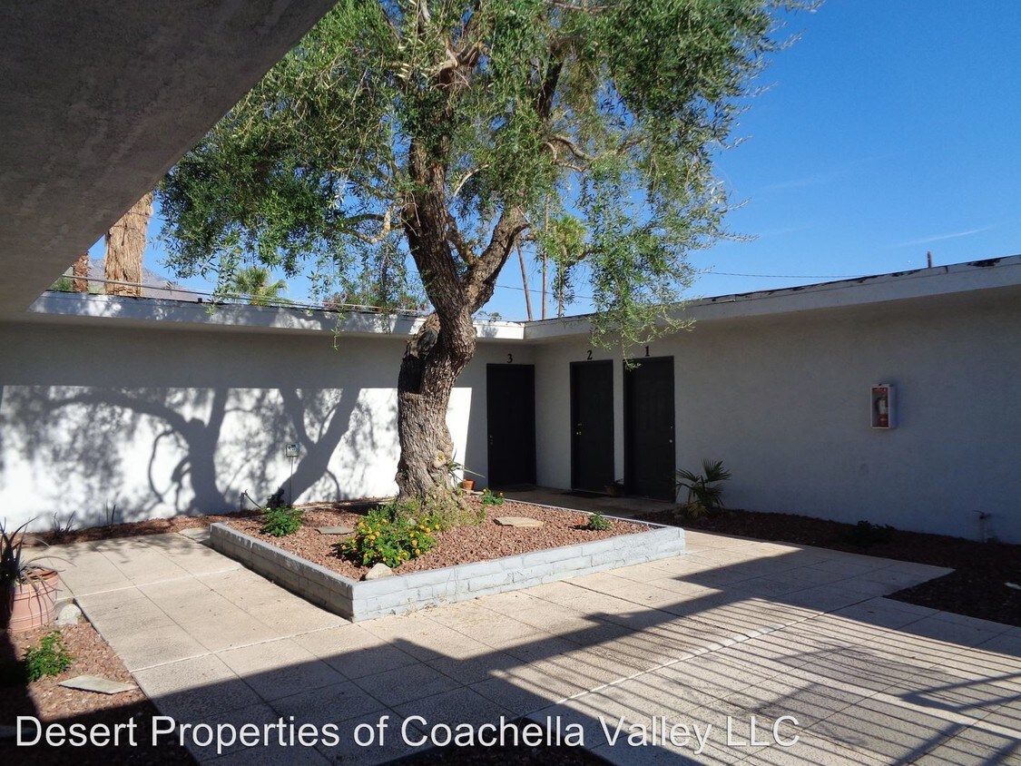 Primary Photo - 535 S Mountain View Dr
