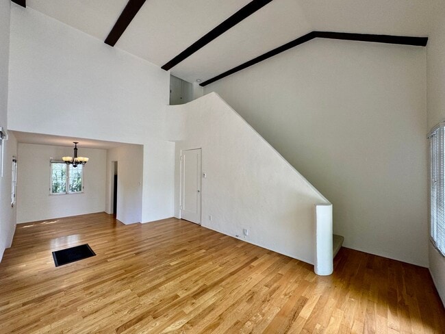 Building Photo - Discover Your Private Cottage Oasis! a must-see!