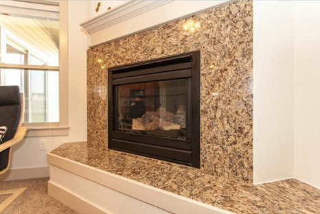 Building Photo - 2014 E Mountain Man Dr