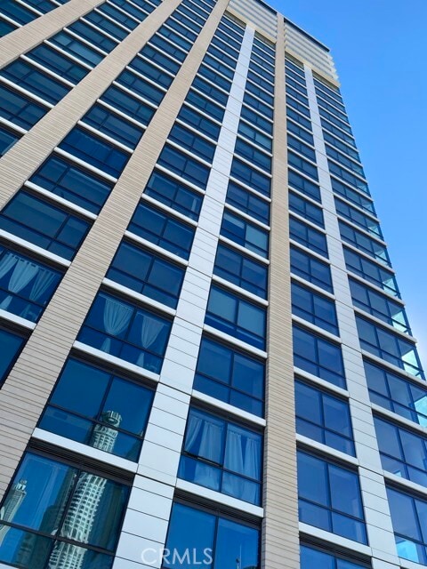 Foto del edificio - 400 S Broadway