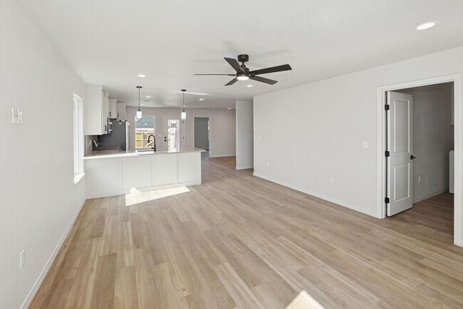 Foto del edificio - 8904 Oakleaf Ct