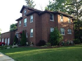 Primary Photo - 100 Braddock St